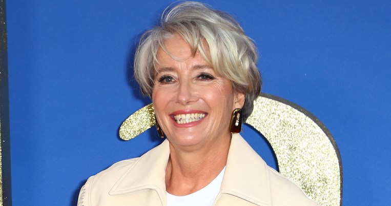 Έμμα Τόμσον: Φόρεσε το κουστούμι στην πιο ανοιξιάτικη απόχρωση