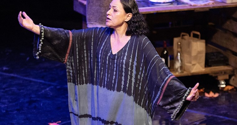 αθηνά τσιλύρα