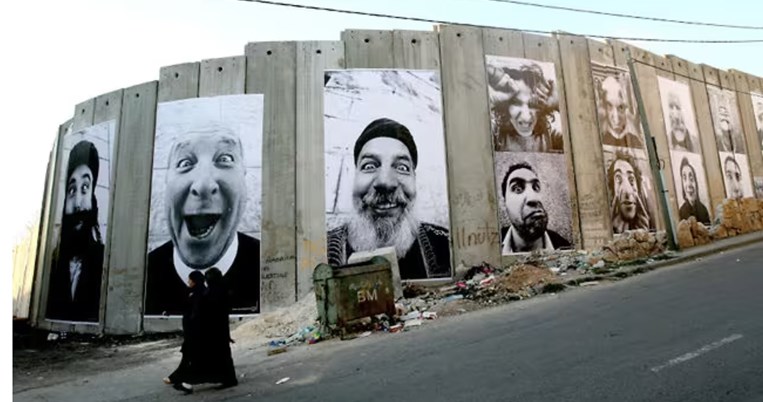 JR, Παλαιστίνη