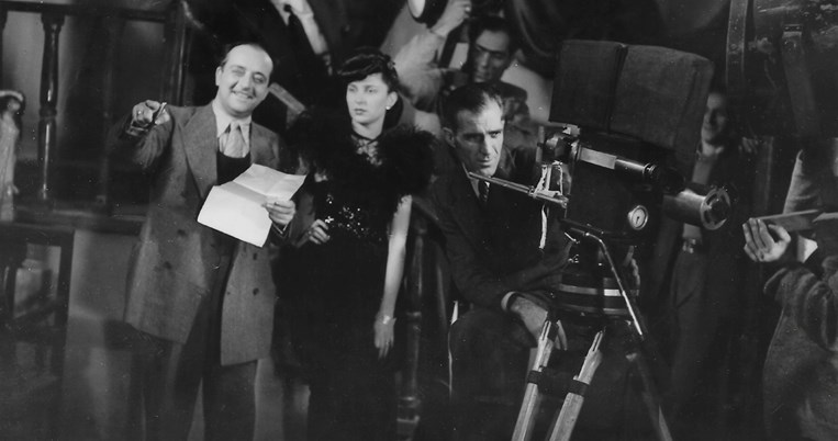 Στελλα Γκρεκα