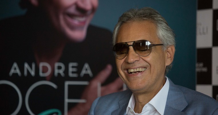 Αντρέα Μποτσέλι: 'Όταν ανεβαίνω στη σκηνή, ο πρώτος μου στόχος είναι να να προσφέρω ευτυχία, χαρά και κέφι'