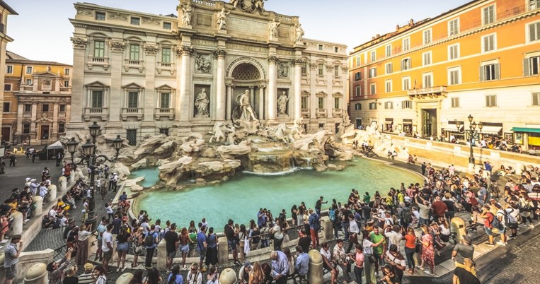 Φοντάνα ντι Τρέβι;