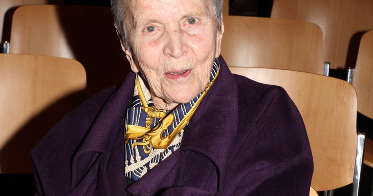 _ELENI_GLIKATZI_ARVELER_