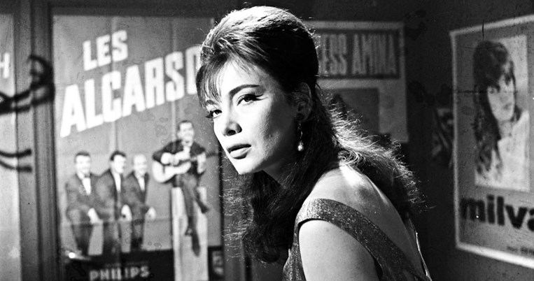 Τζένη Καρέζη