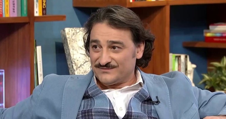 Βασίλης Χαραλαμπόπουλος