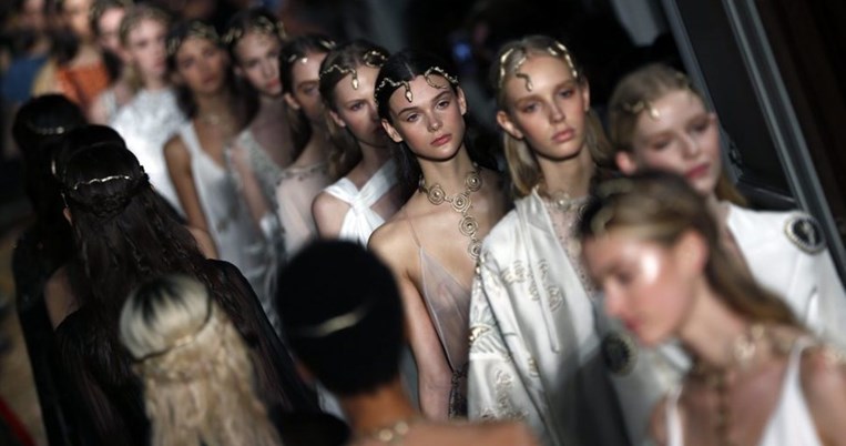 Δείτε το show Υψηλής Ραπτικής του Valentino στο Παρίσι