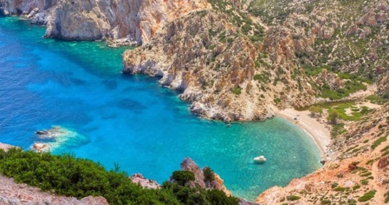 Η άγνωστη Πολυνησία της Ελλάδας. Το ακατοίκητο νησί που θυμίζει επίγειο παράδεισο