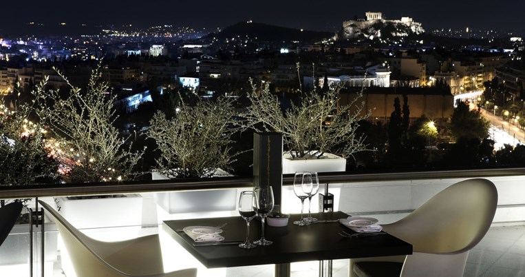 Το νέο μενού του Galaxy Bar and Restaurant φτάνει σε άλλα ύψη