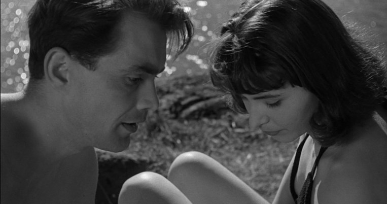 Μία καλοκαιρινή κατάσταση για έναν μεγάλο ανεκπλήρωτο έρωτα 