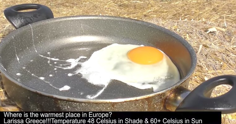 Στο πιο ζεστό σημείο της Ελλάδας. Στη Λάρισα τηγάνισαν αυγά στους 60 βαθμούς υπό τον ήλιο