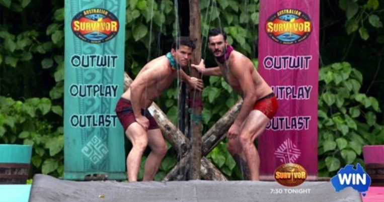 Αγώνισμα στο Survivor Αυστραλίας κατέληξε σε γυμνή πάλη στο χώμα