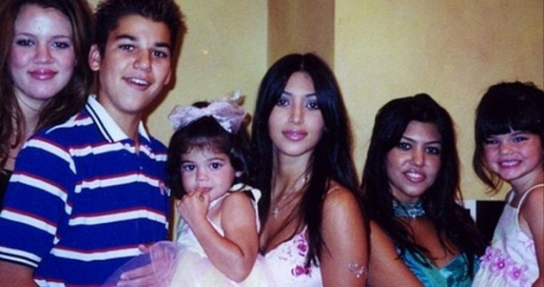 38 αδημοσίευτες φωτογραφίες από τις αδελφές Καρντάσιαν-Τζένερ στην παιδική τους ηλικία