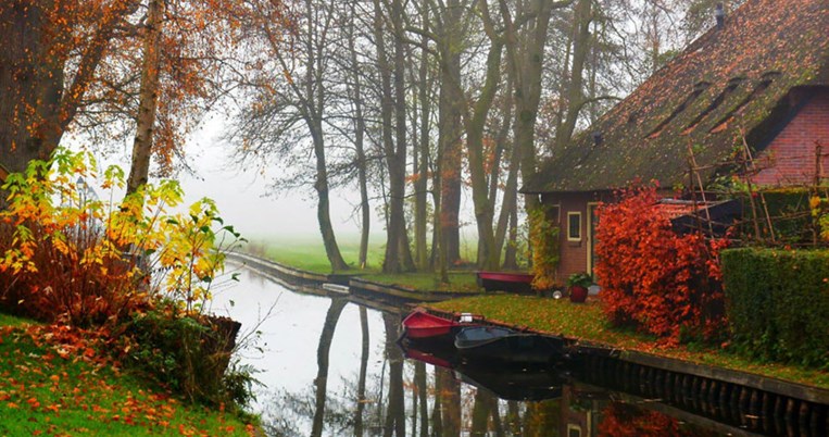 Στην πιο παράξενη πόλη του κόσμου δεν υπάρχουν καν δρόμοι. Οι τουρίστες την λατρεύουν