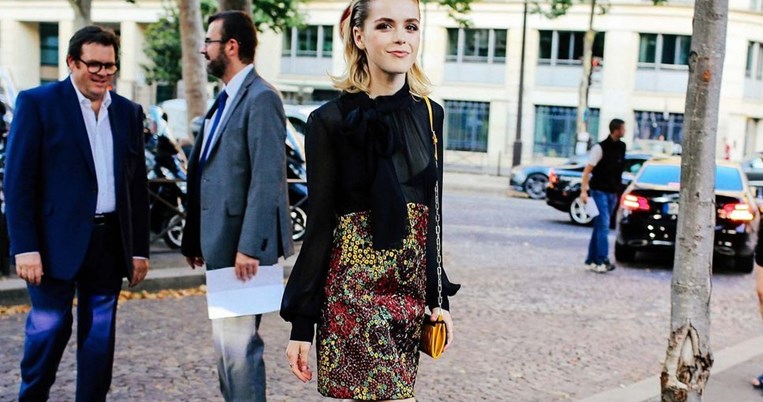 To ανατρεπτικό χρώμα ankle boots που θα θέσει όλα τα άλλα εκτός το φθινόπωρο