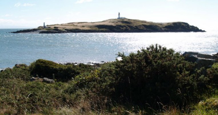 To νησί των φαντασμάτων πωλείται λιγότερο από ένα μικρο διαμέρισμα στο Λονδίνο