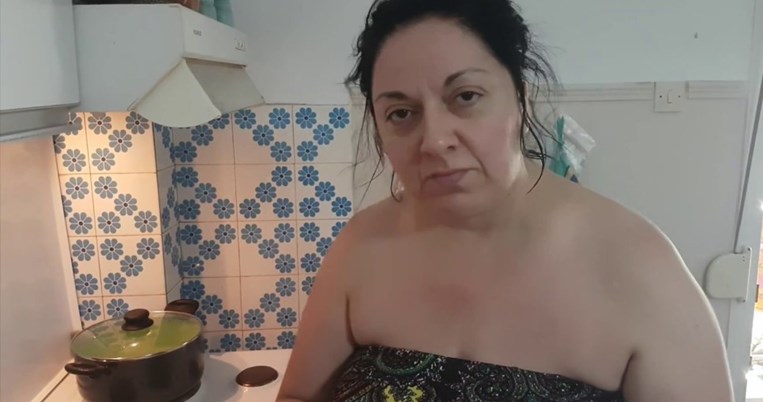 Πώς να φτιάξεις παστίτσιο λερώνοντας μόνο ένα μαγειρικό σκεύος. Η Σοφία Μουτίδου ξέρει