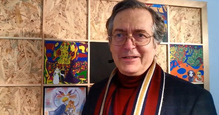 «Αν θέλετε τα παιδιά να είναι ευφυή, διαβάζετέ τους παραμύθια»