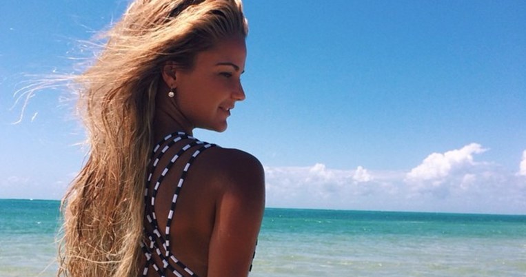 Success story: Η απλή ιδέα πίσω από τα μαγιό της Karina Irby που έχουν γίνει ανάρπαστα 