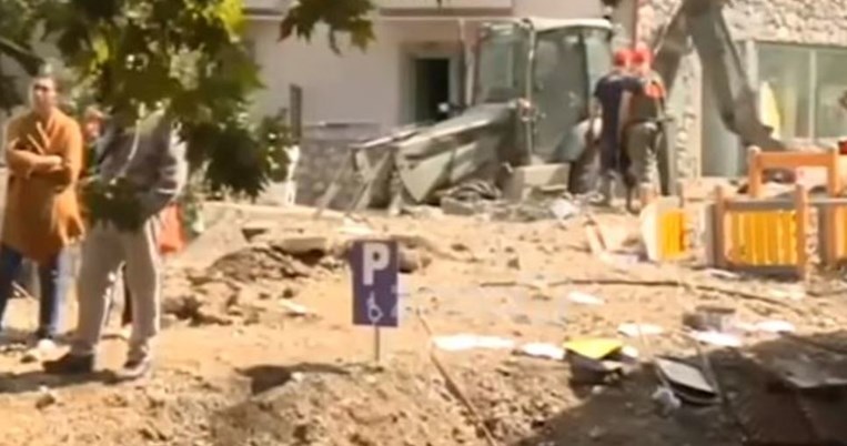 Στον αέρα του δελτίου ειδήσεων. To oυρλιαχτό της ρεπόρτερ κατατρόμαξε τους δημοσιογράφους της ΕΡΤ