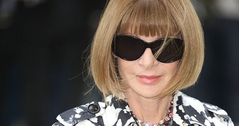 Κι όμως, η Άννα Γουίντουρ φόρεσε 7 χρόνια πριν αυτό το φετινό trend στις μπότες 