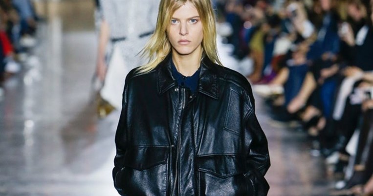 Ο οίκος Givenchy μας θύμισε μια μπότα που είχαμε φορέσει με μανία. Ευκαιρία να την επαναφέρουμε 