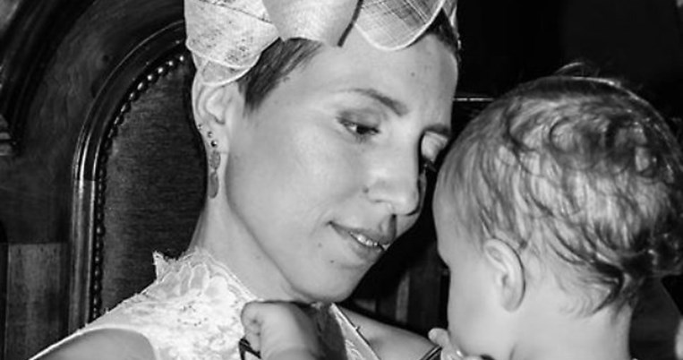 Μια Ιταλίδα 40 ετών έχασε τη μάχη με τον καρκίνο και άφησε 17 δώρα στην κόρη της