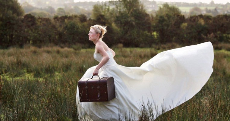 Αν ο σύντροφός σου κάνει αυτά τα 5 πράγματα, μην τον παντρευτείς