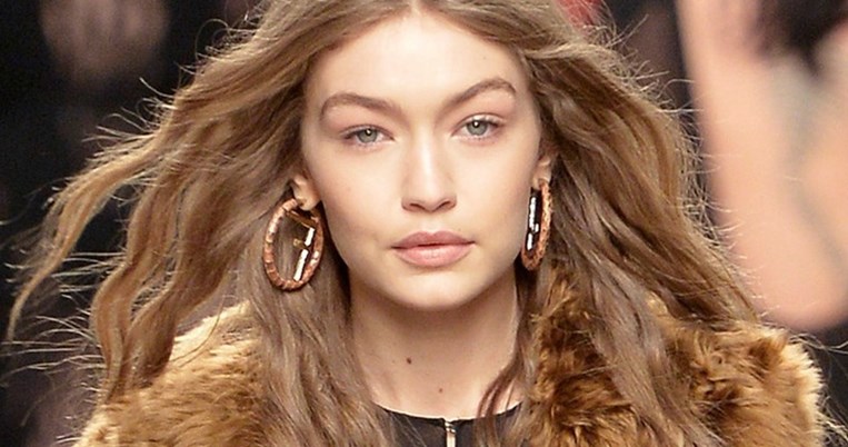 Θαυμάστρια της Τζίτζι Χαντίντ βρήκε μία παμπάλαια φωτογραφία της και σόκαρε ακόμα και την ίδια