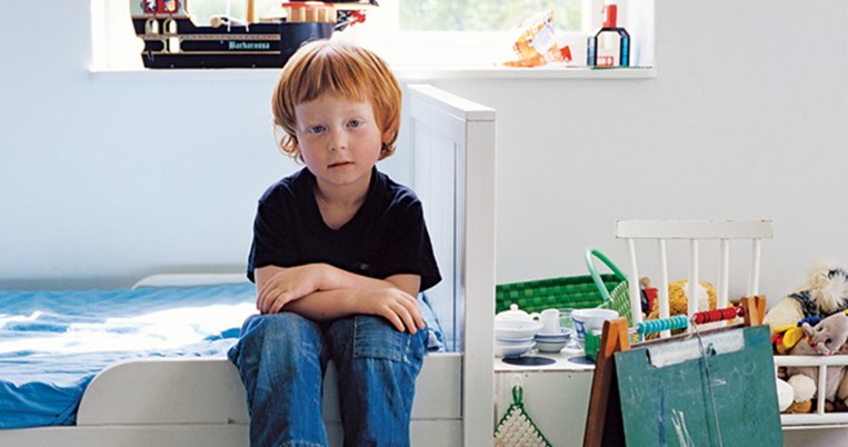 «Αυτή η φράση με έπεισε να σταματήσω να συμμαζεύω και άλλαξε τη ζωή μου». Η εξομολόγηση μίας μητέρας