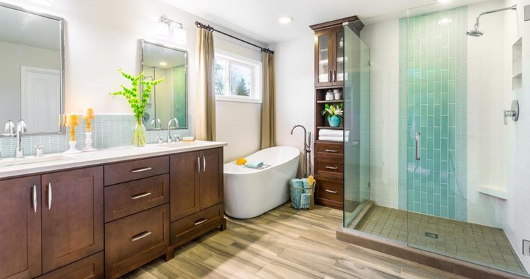 Το απίθανο κόλπο για την πιο καθαρή ντουζιέρα που έχεις δει δεν περιλαμβάνει καθαριστικό