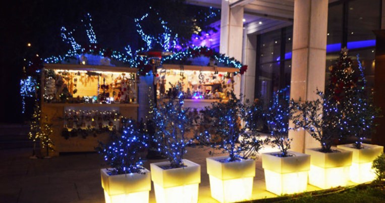 Το χριστουγεννιάτικο χωριό στο Hilton της Αθήνας θα σε κάνει να μπεις στο mood των γιορτών