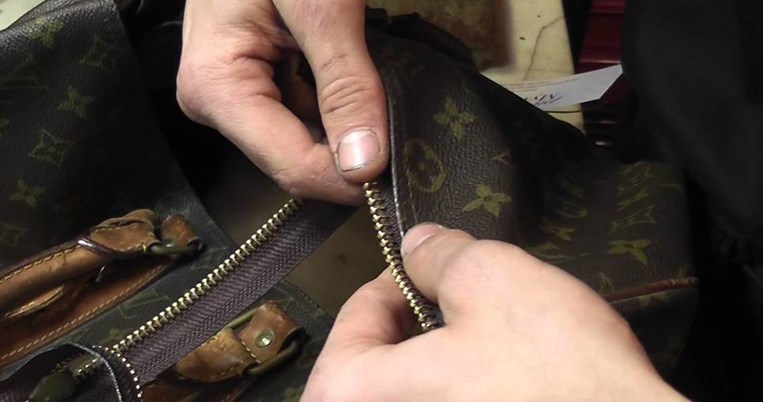 Και όμως η παλιά σου, αγαπημένη Louis Vuitton τσάντα μπορεί να γίνει καινούργια. Δες πως