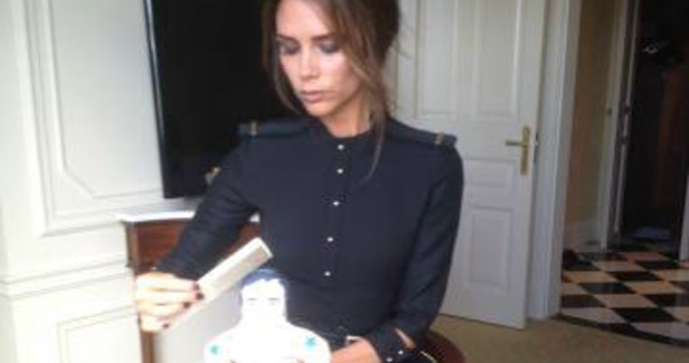 Η Victoria Beckham αποκαλύπτει το Νο1 μυστικό του στυλ της