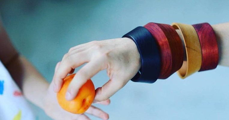 Τα γεωμετρικά κοσμήματα και αντικείμενα σπιτιού της Χριστίνα Σκουλούδη θα τα αγαπάς για πάντα 