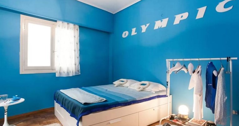 Το πιο απίθανο ρετρό διαμέρισμα με διακόσμηση των Ολυμπιακών Αερογραμμών βρίσκεται στην Αθήνα