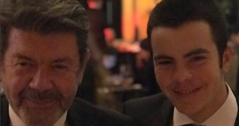 Το κόλπο του Άγγελου Λάτσιου για να κερδίσει το φλουρί στη βασιλόπιτα που έκοψε με τον πατέρα του