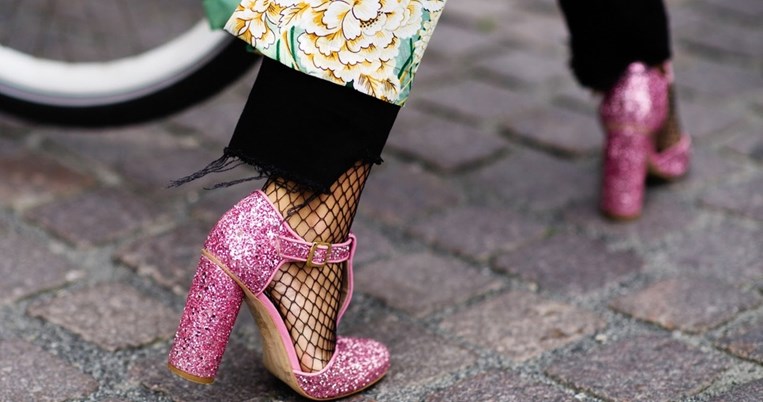 Μία fashion vlogger εξηγεί ποια θα είναι τα 10 πράγματα που θα φορεθούν περισσότερο το 2018