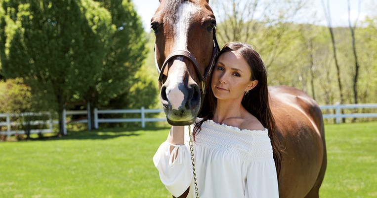 Μια μέρα από τη ζωή της 35χρονης Georgina Bloomberg, της κληρονόμου των 52 δισ. δολαρίων