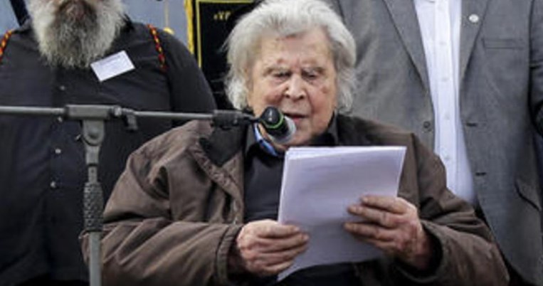 Μίκης Θεοδωράκης: «Είμαι πατριώτης, διεθνιστής, περιφρονώ και μάχομαι τον φασισμό»