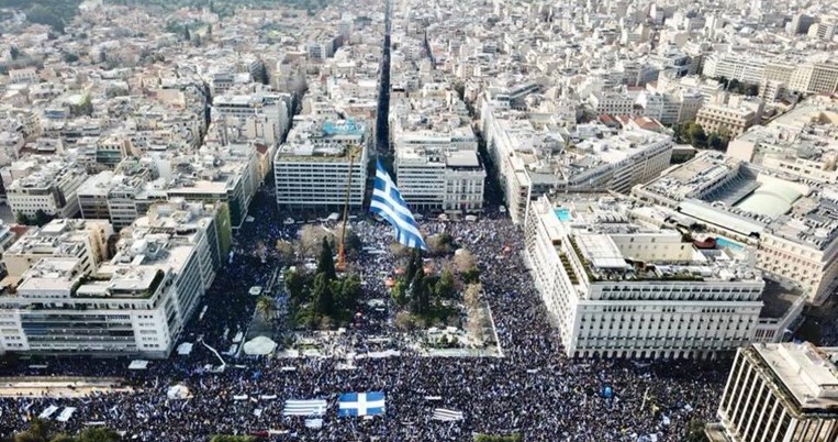 Η Ελληνίδα φωτογράφος που έβγαλε τις πιο εκπληκτικές φωτογραφίες του συλλαλητηρίου