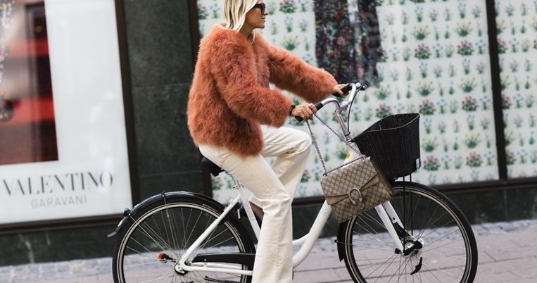 Νέα χρωματική τάση. Toν επόμενο χειμώνα δύσκολα θα συναντήσεις γυναίκα που δεν θα είναι ντυμένη έτσι