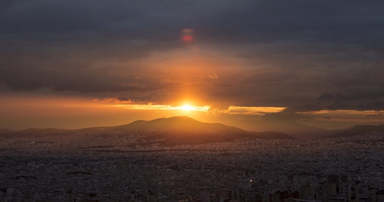 Αυτό είναι το πιο μαγευτικό βίντεο που γυρίστηκε ποτέ για την Αθήνα. Θα την ερωτευτείς από την αρχή