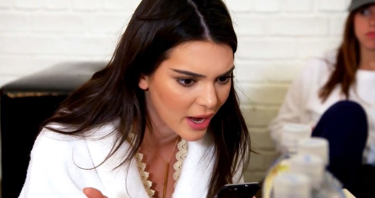 «Τίποτα δεν είναι οκέι»: Η Κένταλ Τζένερ μιλάει για την ψυχολογική της κατάρρευση 