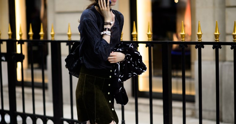 Αυτό είναι το δημοφιλέστερο τελείωμα της μόδας στα ρούχα σήμερα