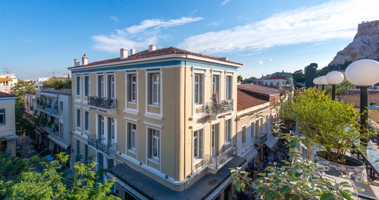 Θέλουμε να γίνουμε τουρίστες. Το πανέμορφο νεοκλασικό του κέντρου που έγινε ξενοδοχείο