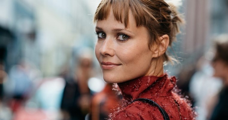 10 κακές συνήθειες που σε κάνουν να δείχνεις πιο μεγάλη από όσο είσαι 