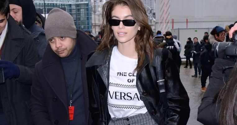 Το πιο σύχρονο ρούχο της άνοιξης θα σε γυρίσει κατευθείαν πίσω στο αγαπημένο σου παρελθόν 