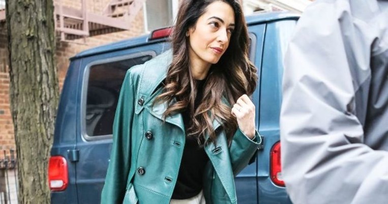 Σε ευχαριστούμε Αμάλ, που μας σύστησες αυτό το κουλ brand παπουτσιών. Δεν το γνωρίζαμε 