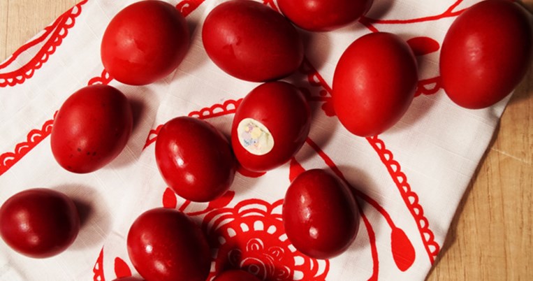 Όχι άλλα ατυχήματα. Το κόλπο για να μην σπάσουν τα αυγά στην κατσαρόλα φέτος θα σε σώσει