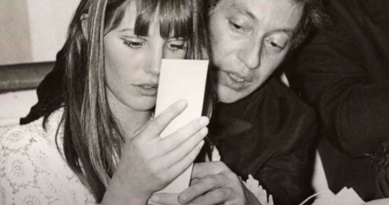 «Φιλιόμασταν στα χείλη». H εμμονική σχέση του αδελφού της Jane Birkin με τον Serge Gainsbourg